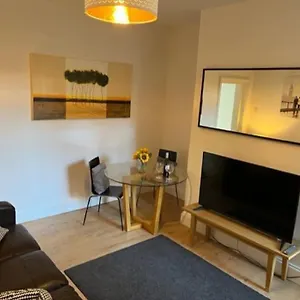 Apartment Oakstays, Forest Hall